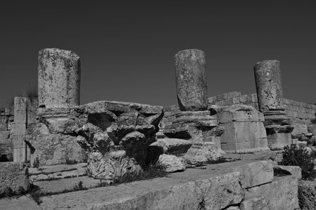 A view of the architectural ruins of the historic Roman city of Jerash in the Middle Eastern country of Jordan.の写真素材