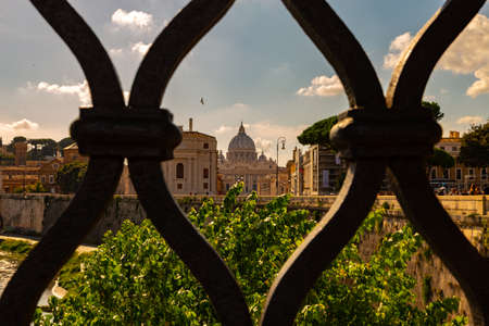 The Vatican seen from the Sant'Angelo bridgeのeditorial素材