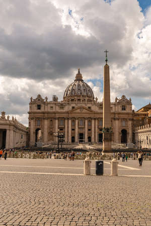 view of St. Peter's Basilica in the Vaticanのeditorial素材