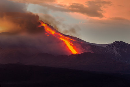 overview of the Etna volcano during the eruption of 16 February 2020の写真素材