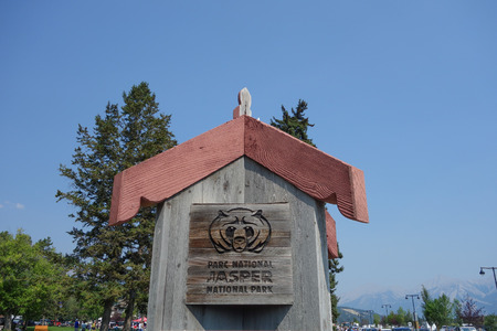 JASPER, CANADA - AUGUST 14, 2014: Jasper National Park sign in Alberta Canadaのeditorial素材