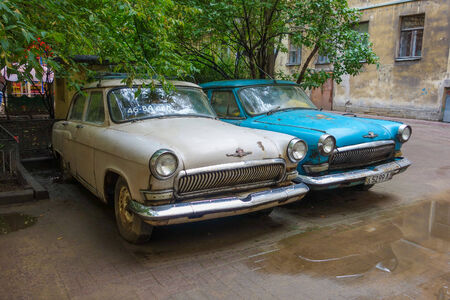 SAINT PETERSBURG, RUSSIA - AUGUST 29, 2014: Vintage cars in Saint Petersburg in Russiaのeditorial素材