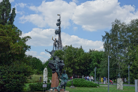 MOSCOW, RUSSIA - CIRCA AUGUST 2016: MUZEON park of arts (formerly calledPark of the Fallen Heroes)のeditorial素材