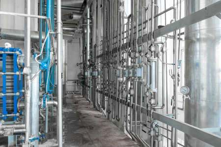 Factory and industrial production plant for the manufacture of beverages