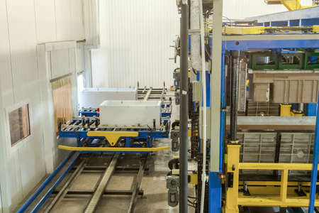 molding and cast press machine for the manufacture of plastic parts using polymers for  refrigerator
