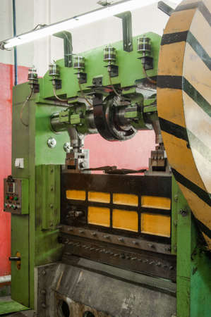 press machine for manufacturing metal mesh for automotive filters. machine for producing metal mesh