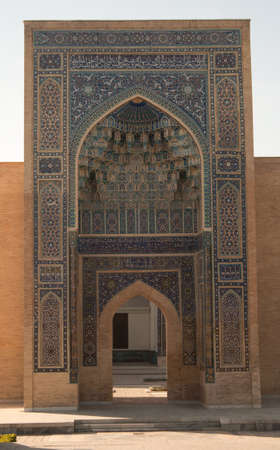 Central Asian ancient arch, the entrance to the mausoleum of Amir Timur. ancient architecture of Central Asiaのeditorial素材