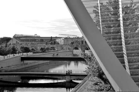 Manzanares river with Arganzuela Footbridge detail  - Madrid Spainのeditorial素材