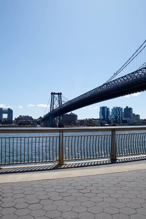 Photo of the manhattan bridge in the city of new york, americaの写真素材