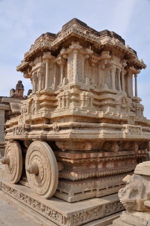 The stone Chariot located in the Vittala Temple, Hampi (India)の写真素材