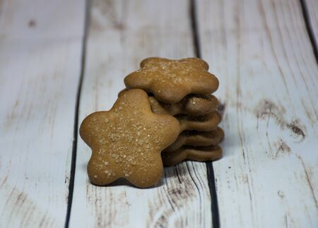 gingerbread cookies on wooden background