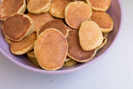 mini pancakes in a plateの写真素材