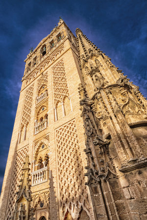 Giralda Tower and Seville Cathedral, UNESCO World Heritage Site, Seville, Andalucia, Spain, Europeの写真素材