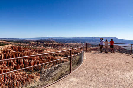 Looking at Bryce Canyonの写真素材