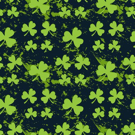 Vector seamless pattern with  clover on a dark green background.St.Paticks Day.Web pageのイラスト素材