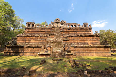 The celestial temple Phimeanakas, royal palace Angkor Thom in Angkor Wat heritage site, Siem Reap, Cambodiaの写真素材