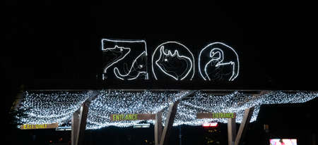 Portland, Oregon - 2018-11-21 - Oregon's Zoo light based entrance sign during Oregon Zoo's annual winter festival, ZooLightsのeditorial素材