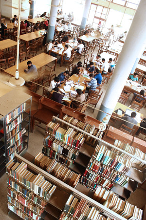 University of Karachi - Students are studying inside Mehmood Hassan Library 25/09/2012のeditorial素材