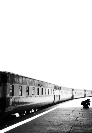 Photographer taking photographs at Karachi Cantt Station - 17-03-2013のeditorial素材