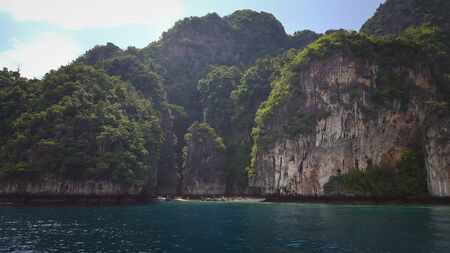 Monkey Beach Phi Phi Island, Koh Phi Phi, Thailand 22/11/2019のeditorial素材