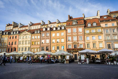 WARSAW, POLAND - SEPTEMBER 17: The Old Town Market Square in Historic Centre of Warsaw, Poland on September 17, 2016のeditorial素材