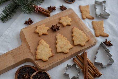 Gingerbread cookies with chocolate