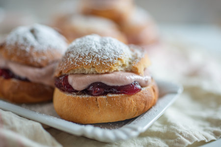 Krapfen Berliner Pfannkuchen Bismarck Donuts