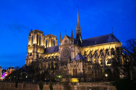 beautiful night in Notre dam, France.のeditorial素材