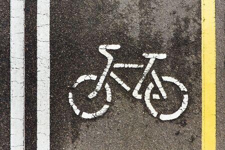 yellow and white asphalt bike path Minskの写真素材