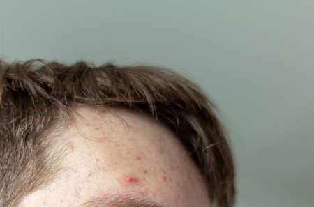 Desktop calendar for December 2022 on a yellow backgroundの写真素材