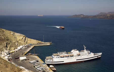Port in Santorini's caldera.Greeceの写真素材