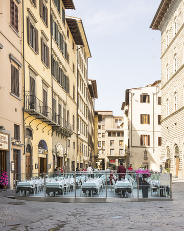 Florence, Italy- March 31, 2014 Tourists visiting the sights of Florence iのeditorial素材