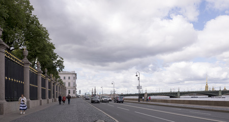 RUSSIA; SAINT-PETERSBURG - JULY 5 - Pedestrians and cars moving in the Summer Garden on July 5; 2015 in St. Petersburgのeditorial素材