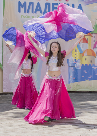 Rostov-on-Don, Russia- May 22,2016: Performance of children dance ensemble of babybal in the park named after V. Cherevichkinのeditorial素材