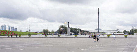 Moscow, Russia -September 04,2016: Citizens walk on Victory Squareのeditorial素材