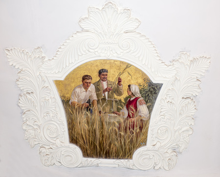 Moscow, Russia -September 04,2016: Subway station "Kievskaya",Architects: E.Katonin, V.Skugarev, Artists: A.Myzin, G.Opryshkoのeditorial素材