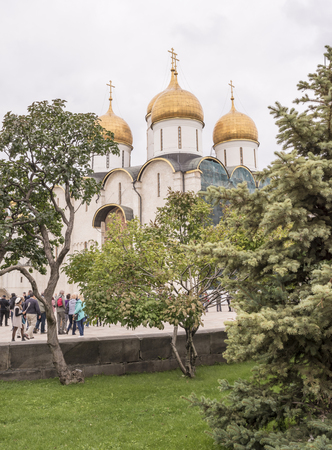 Moscow, Russia -September 09,2016: Kremlin.View of the cathedrals.Tourists visiting the sightsのeditorial素材