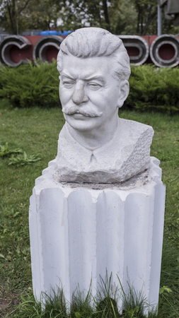Moscow, Russia -September 09,2016: Sculpture "Stalin's Portrait" in the park Muzeon,marble. Sculptor Z. Vilenskyのeditorial素材