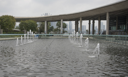  Singapore, Singapore- August 07, 2018: View of the fountain in Marina Barrageのeditorial素材