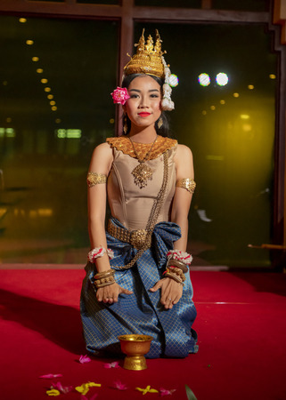 Siem Reap ,Cambodia-September 03, 2019: Khmer girl performs folk danceのeditorial素材
