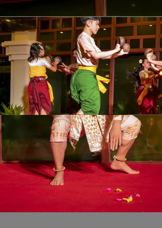 Siem Reap ,Cambodia-September 03, 2019: Khmer girls and boys perform folk danceのeditorial素材