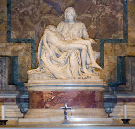 Vatican, Italy-April 04, 2014: Michelangelo Buonarroti. Vatican Pietaのeditorial素材