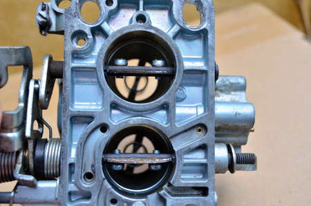 Open throttles of automotive carburator Lada