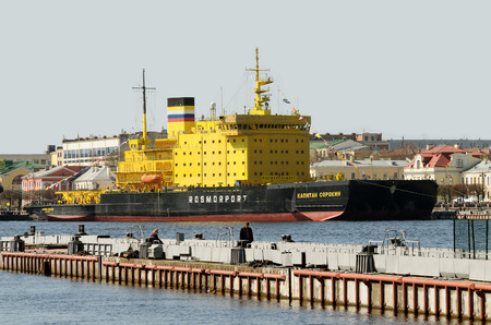 Russia.Saint-Petersburg.3.05.2016.The city came by the festival of ice-breakers.