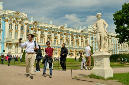 23.06.2016.Russia.The Town Of Pushkin.Numerous tourists visit the famous Museum-reserve Tsarskoye Selo.のeditorial素材