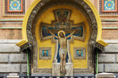 27.11.2016.Russia.Saint-Petersburg.Mosaic, the Crucifixion of Jesus Christ on the walls of the temple, the Savior on the spilled Blood,.のeditorial素材