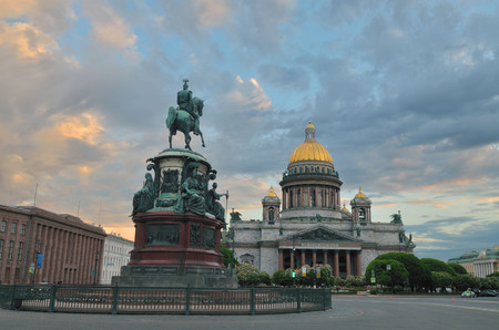 View of St. Isaac's Cathedral in the morning.Beautiful landscape with dark clouds in the sky.のeditorial素材