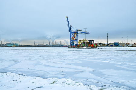 Port area in the city.Here, loading and unloading of ships is carried out.の写真素材