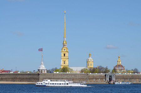 Saint-Petersburg.Russia.April.28.2019.Tourist ships floating on the rivers and canals of the city.They carry city tours.のeditorial素材