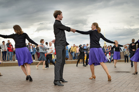 Saint-Petersburg.Russia.July 13.2019.Dancing in the town square in the fresh air.Anyone who wants to dance to music can take part.This is ballroom dancing Rumba, Tango, Salsa, Cha Cha, Samba.のeditorial素材